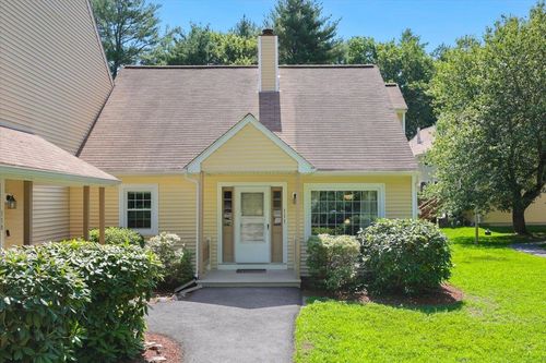 111 Winterwood Dr, Londonderry, NH, 03053-3395 | Card Image