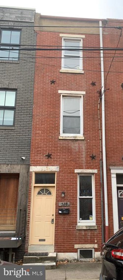 528 Fitzwater St, PHILADELPHIA, PA, 19147-3031 | Card Image