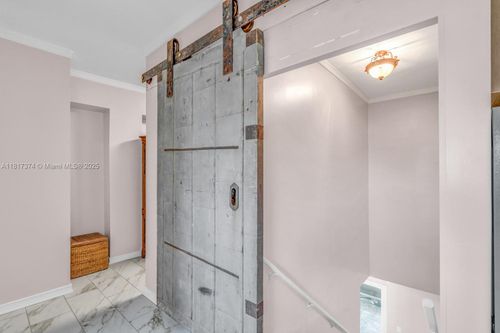 131 Avenue G, Marathon, FL, 33050-4011 | Card Image