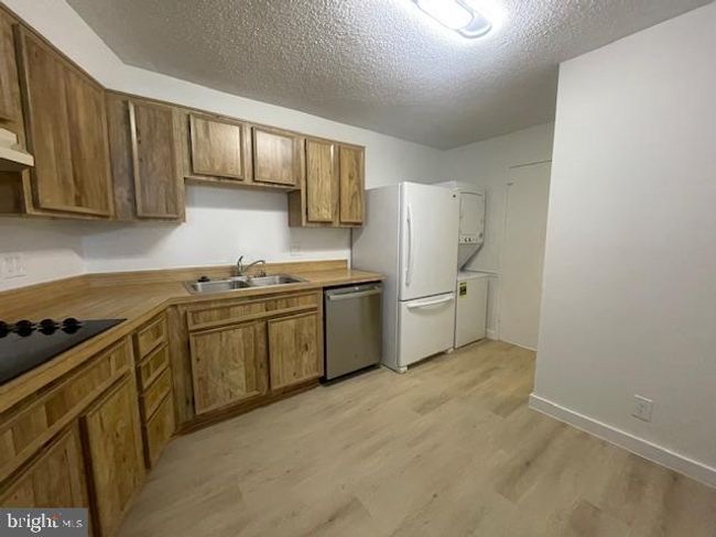 APT-114 - 5903 Mount Eagle Dr, Condo with 2 bedrooms, 2 bathrooms and null parking in ALEXANDRIA VA | Image 7