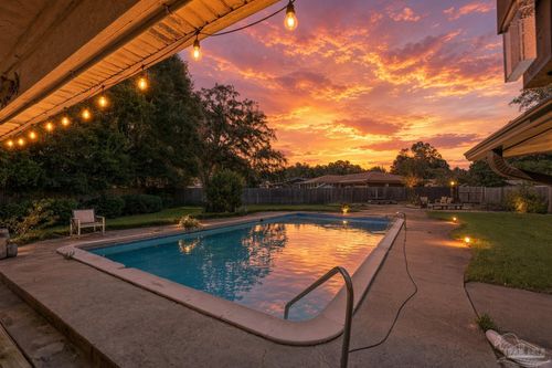 5529 Andromeda Dr, Milton, FL, 32570 | Card Image