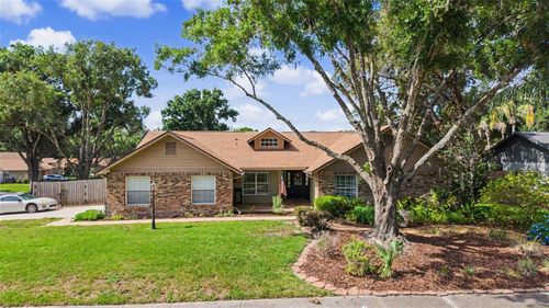 3916 Broomsedge Ln, VALRICO, FL, 33596-6477 | Card Image