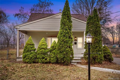 23760 Mary St, Taylor, MI, 48180-2381 | Card Image