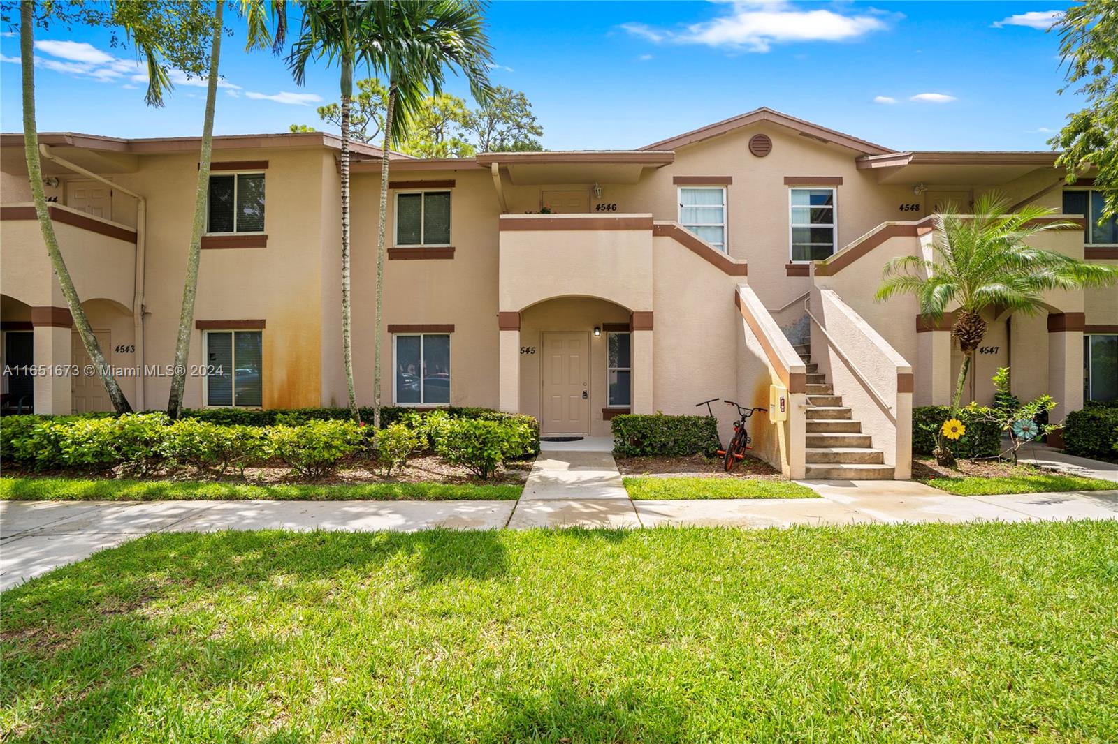 Oak Terrace Dr, Greenacres, FL 33463