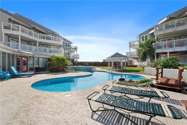 UNIT-101 - 6275 State Highway 361, Condo with 2 bedrooms, 2 bathrooms and null parking in Port Aransas TX | Image 4
