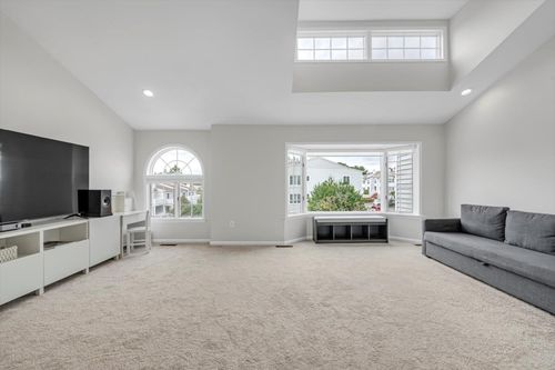 52b-240 Oak Park Dr, Little Neck, NY, 11362 | Card Image