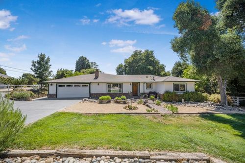 11945 New Ave, Gilroy, CA, 95020-9183 | Card Image