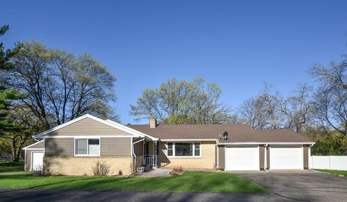 1306 Hillcrest Dr Ne, Fridley, MN, 55432-5823 | Card Image