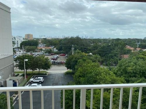 504-115 Sw 42nd Ave, Coral Gables, FL, 33134-1768 | Card Image