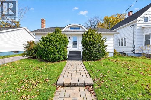 37 Winter Ave, Moncton, NB, E1C5X2 | Card Image