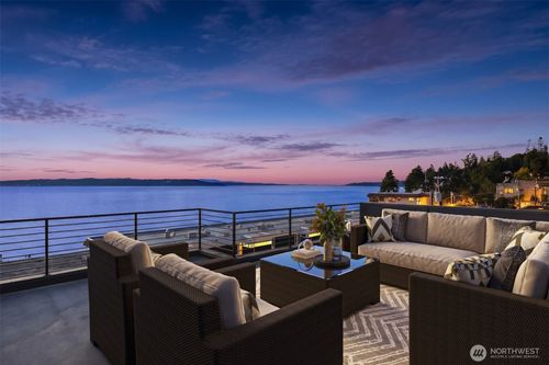 28132 8th Ave S, Des Moines, WA, 98198-8208 | Card Image