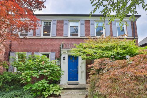 49 Hillcrest Dr, Toronto, ON, M6G2E2 | Card Image