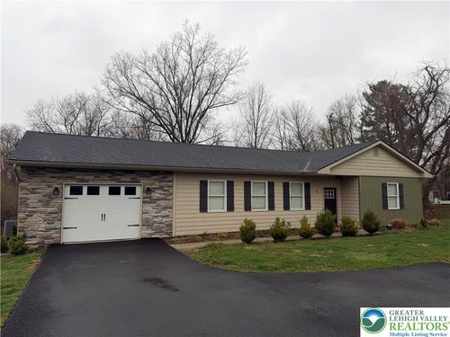 7120 Suter Road, Coopersburg Boro, PA, 18036 | Card Image