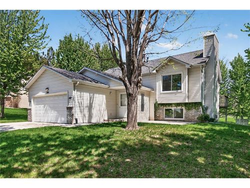 4008 Pennsylvania Ave, Eagan, MN, 55123-1576 | Card Image