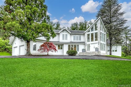 38 Roberts Rd, New City, NY, 10956-4233 | Card Image
