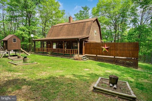 46 Woodview Rd, BIGLERVILLE, PA, 17307-9668 | Card Image