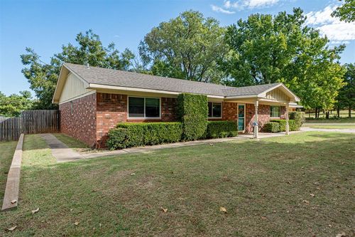 701 W Mcneese St, Marlow, OK, 73055-1654 | Card Image