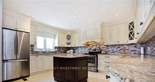 21 Horner Crt, Richmond Hill, ON, L4B3G6 | Card Image