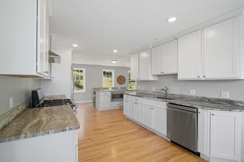 92 Wales Rd, Brimfield, MA, 01010-9725 | Card Image