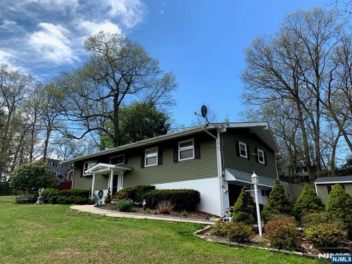 68 Marcia Rd, Ringwood, NJ, 07456-1850 | Card Image
