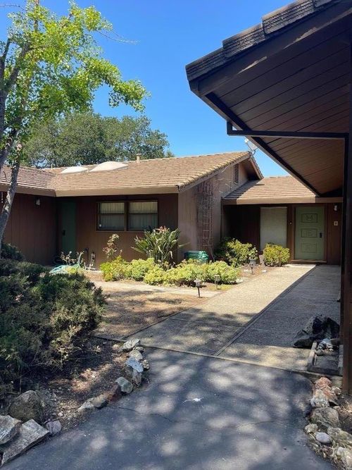 218 Enterprise Rd, Hollister, CA, 95023-9628 | Card Image