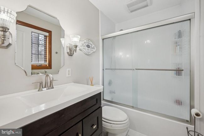 211 Oak Ln, House other with 3 bedrooms, 3 bathrooms and null parking in TABERNACLE NJ | Image 16