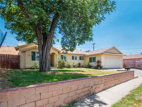 12326 Glamis St, Pacoima, CA, 91331-1649 | Card Image