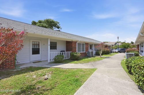 h32-3905 Guardian Ave, Morehead City, NC, 28557-4352 | Card Image