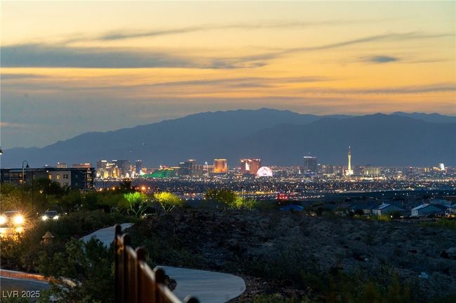 2578 Skylark Trail Street, House other with 4 bedrooms, 4 bathrooms and null parking in Henderson NV | Image 58
