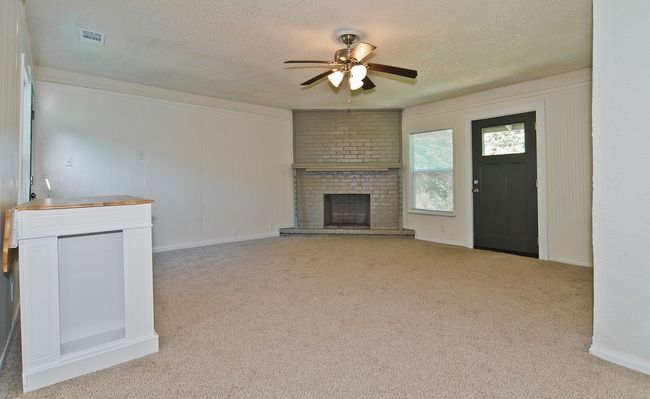 3011 Spurlock St, House other with 3 bedrooms, 2 bathrooms and null parking in Dallas TX | Image 17