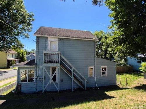 10 Hoffman St, Middletown, NY, 10940-5239 | Card Image