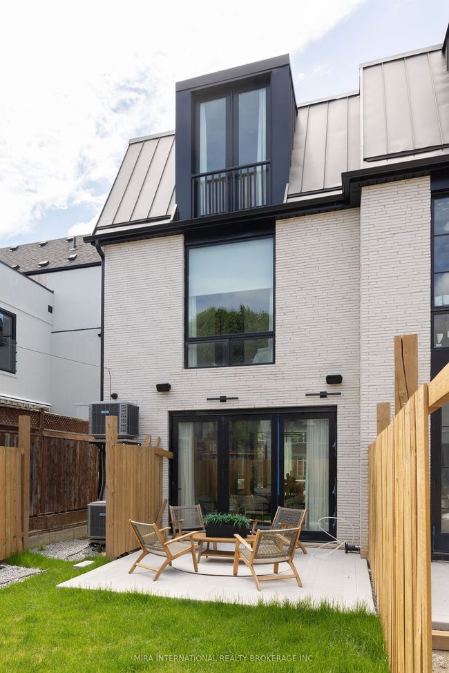 48 Shaftesbury Ave, House attached with 4 bedrooms, 5 bathrooms and null parking in Toronto ON | Image 36