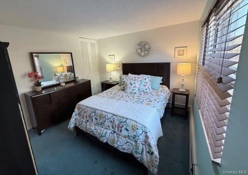 k-16-4716 Wilshire Ln, Oakdale, NY, 11769-1450 | Card Image