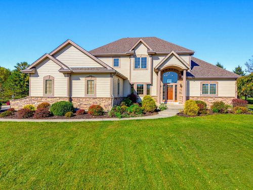 527 Winchester Pass, Colgate, WI, 53017-9156 | Card Image