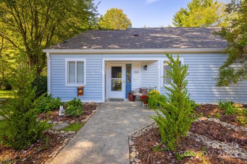 104 Llama Way, Black Mountain, NC, 28711-3847 | Card Image