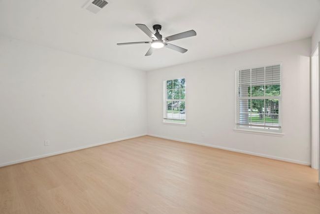 8215 Twining Oaks Ln, House other with 5 bedrooms, 4 bathrooms and 3 parking in Spring TX | Image 32