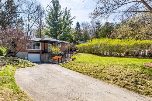 782 Springbank Dr, London, ON, N6K1A4 | Card Image