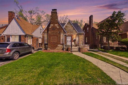 18966 San Juan Dr, Detroit, MI, 48221-2176 | Card Image