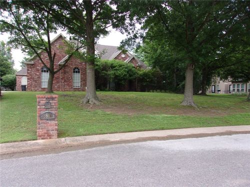 3800 Tanglewood Dr, Springdale, AR, 72764-1180 | Card Image