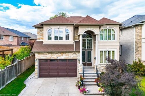 9 Lorupe Crt, Ancaster, ON, L9G0C8 | Card Image