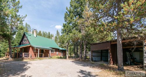 3808 Moccasin Rd, Island Park, ID, 83429 | Card Image