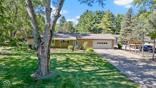 11994 Greenfield Rd, Zionsville, IN, 46077-9319 | Card Image