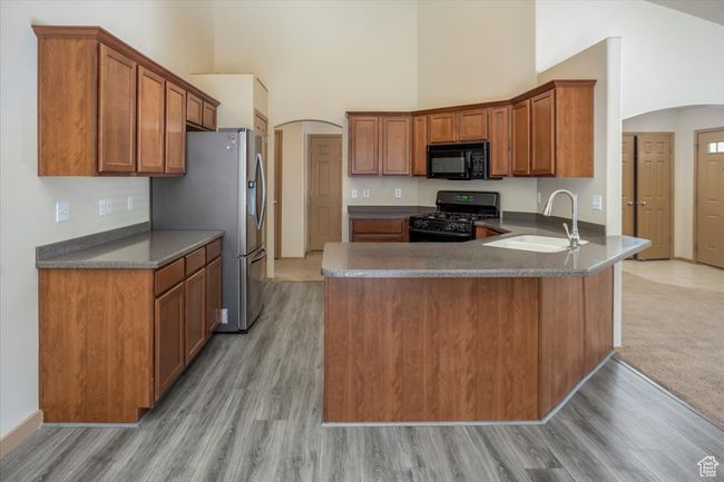 3434 4525, House other with 6 bedrooms, 3 bathrooms and 4 parking in West Haven UT | Image 6