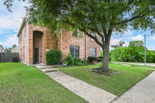 5435 Jacob Dr, Grand Prairie, TX, 75052-2729 | Card Image