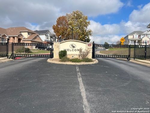 4408 Pinehurst Mesa, San Antonio, TX, 78247-5672 | Card Image