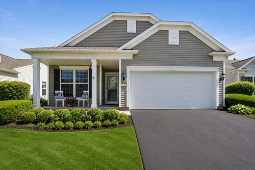 3371 Bagatelle Ln, Mundelein, IL, 60060-6002 | Card Image
