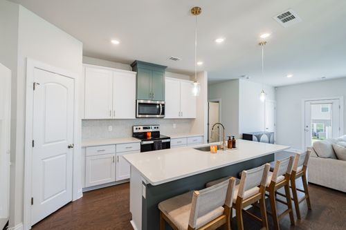 2007 Chaucer Ct, Lebanon, TN, 37087-2960 | Card Image