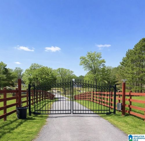 521 County Road 151, Jemison, AL, 35085-5114 | Card Image