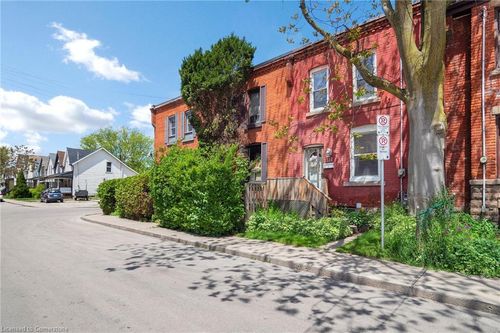 111 Shaw St, Hamilton, ON, L8L3P6 | Card Image