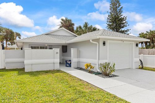 311 N 7th St, FLAGLER BEACH, FL, 32136-3357 | Card Image